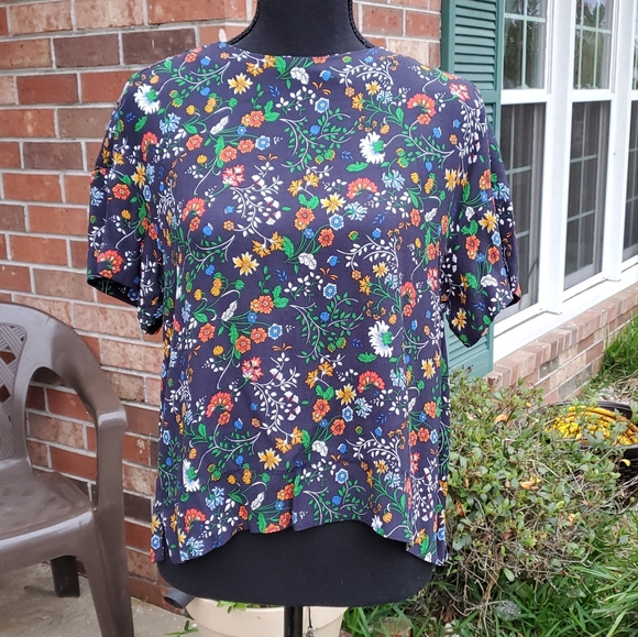H&M - Navy Blue Flower Blouse - Picture 2 of 3